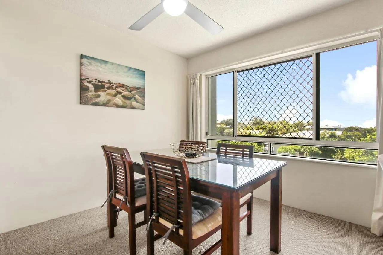 Cheltenham Apartments Unit 7 40 King St Caloundra